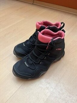 dámske turistické topánky Adidas AX2R Mid GTX vel. 37,5