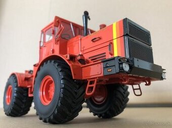 Traktor Belarus 7011 brat Kirovets K700A