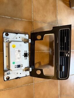 Predam display VW Golf 7