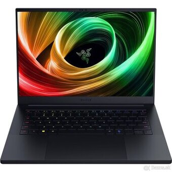 Razer Blade 14 2025 - RTX 5070, 32GB, 1TB OLED
