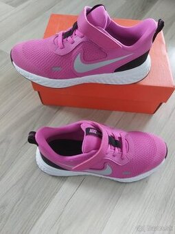 Nike 34