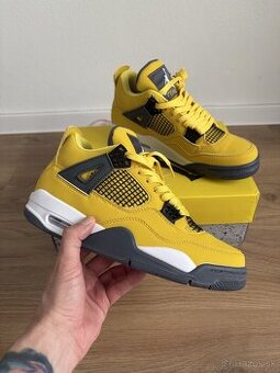 Air Jordan 4 Retro Lightning NEW |EU 41|