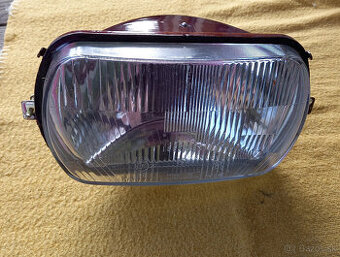 automobilový reflektor - 1