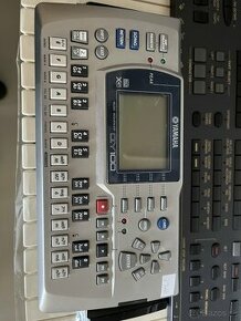 Yamaha QY-100 music sequencer 100€+ DOPRAVA