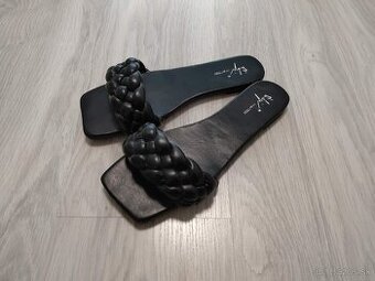Slapky veľkosť 41