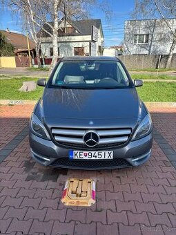 Mercedes B180