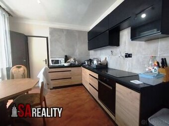 Ponúkam na predaj 3 izbový byt s balkónom Levice, Rybníky 1.
