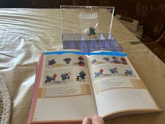 Predám najnovšiu knihu s cenami hračiek z kinderiek. NOVÁ - 1