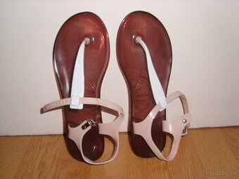 Sandálky do vody a na letné dni