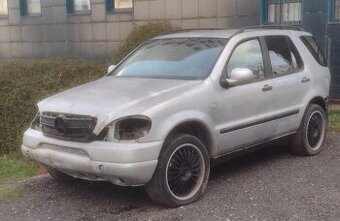 Mercedes Benz ML  320, W163 2000 benzín.