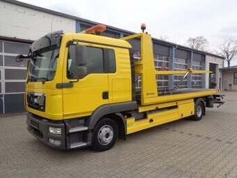 MAN 12.250 S hydraulickou dvojplošinou na auta