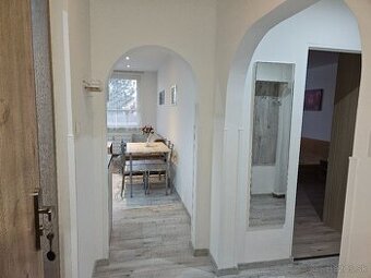 Prenajmem 1,5 izbový byt - 1