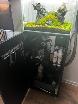 Predám skrinku pod akvárium oase