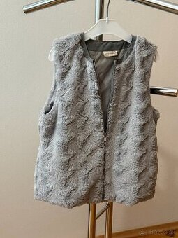 Kožušinková vesta sivá veľ. 140/152 COCCODRILLO