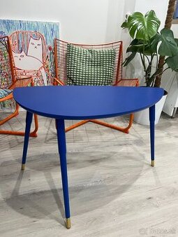 Konferenčný stolík