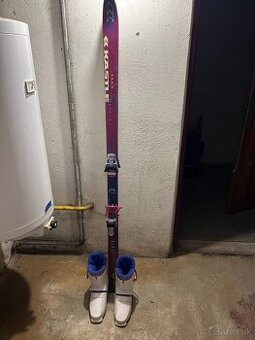 Dámske lyže s lyžiarkami 165 cm