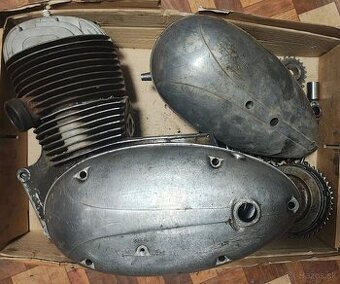 Predám motor Jawa perák