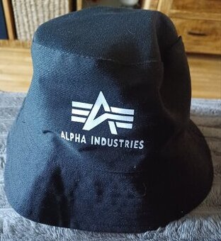 Predam novy klobuk alpha industry