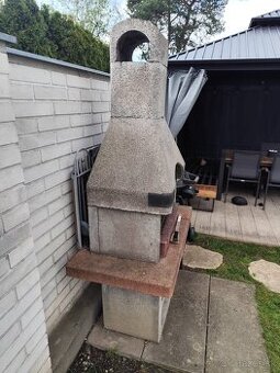 Zahradny gril v dobrom stave za odvoz