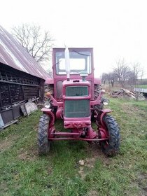 Kúpim traktor rumun - 1