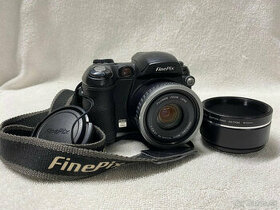 Fujifilm FinePix S5100 - 1