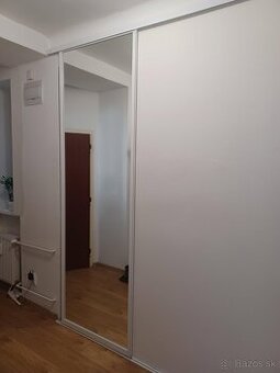 Posuvné dvere zrkadlo/mliečne sklo