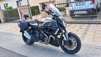 Ducati Diavel Strada