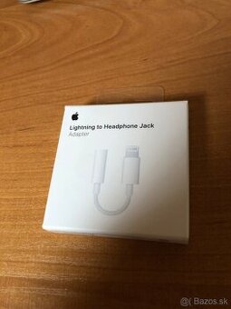 Apple Lightning to Headphone Adapter