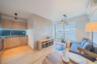 REZERVOVANENový, nadštandardný,klimatizovaný 1,5 izbový byt