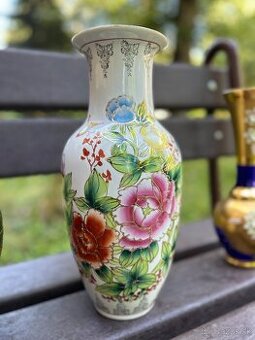 Porcelánová váza so zlatým dekorom – výška 35 cm