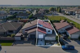 Rodinný dom s garážou vo Veľkých Úľanoch - ideálne pre rodin