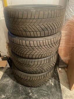 Predám zimné pneumatiky Matador 225/50 R17 V XL
