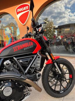 DUCATI Scrambler 800 Full Throttle