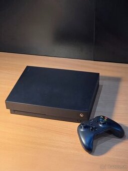 Xbox One X 1TB