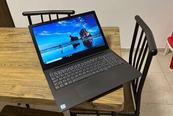 15.6"/Lenovo Notebook/i5-8250/4GB RAM/256GB SSD/Intel HD 2G