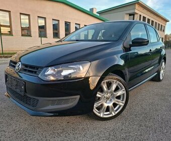 VOLKSWAGEN POLO 1.2 TRENDLINE