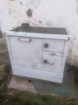 Sporák na tuhé palivo