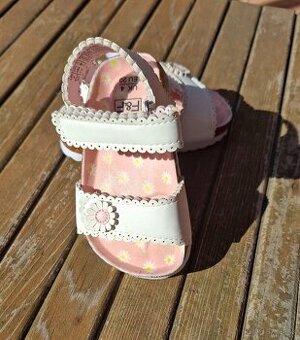 Dievčenské sandále