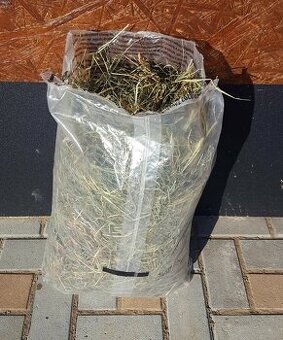 Seno z horských lúk Liptova pre hlodavce