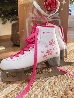 Predám dievčenské korčule