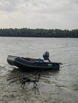 Madcat Robuster Boat 235