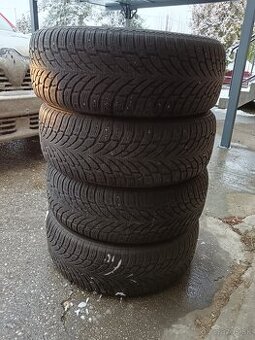Predám zimné pneumatiky Nokian 235/60R18 107V