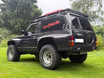 NISSAN PATROL Y60 SHORT - KRYTY ZADNÍCH OKEN