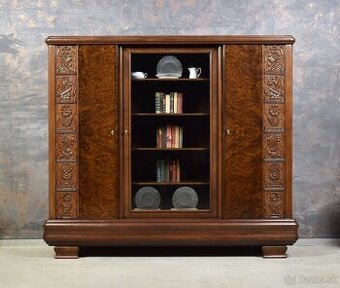 KNIŽNICA - Vitrina so sklom - 1960