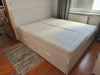 Manželská posteľ 180x200