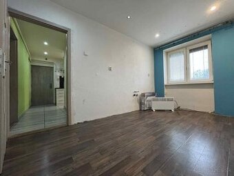 3- izbový byt /62m2/ s dvoma pivnicami, Komárno