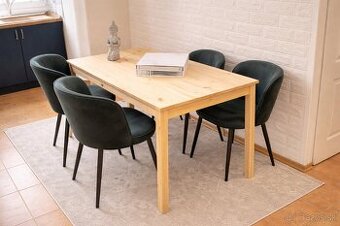 Drevený jedálenský stôl + 4 stoličky – moderný dizajn