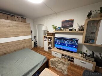 PREDAJ: Šikovný 1-izbový byt v žiadanej lokalite BB – Podháj