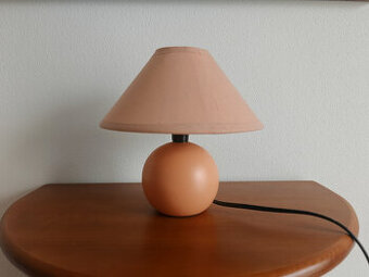 Nočná stolná lampa