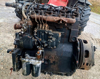 Predam kompletny motor traktor Zetor 7711,7745